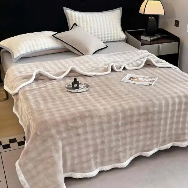 Lichidare de stoc JoJo Home, Patura cocolino cu bordura, pat 2 persoane, 200x230 cm, maro deschis, PJ-85