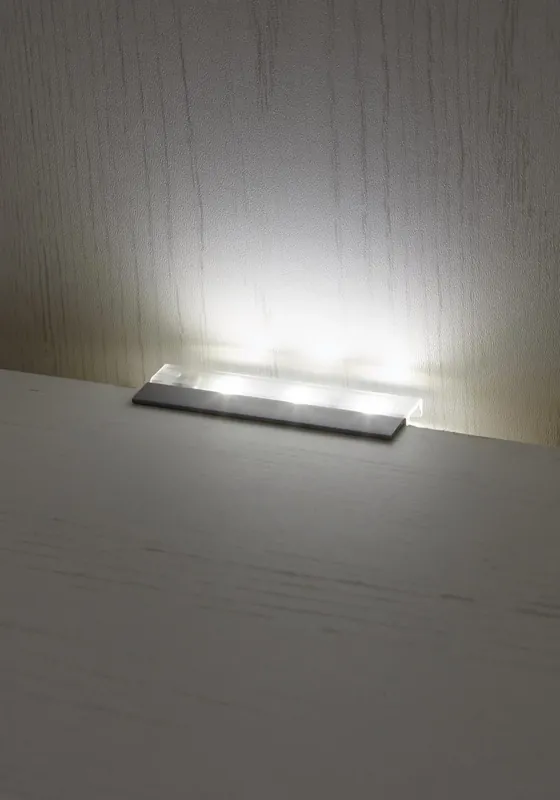 Super ofertă Set 2 lumini pentru vitrine sau rafturi din colectiile Home Affaire