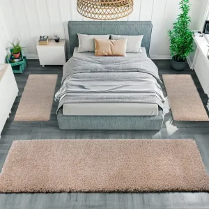 Set 3 covoare pentru dormitor Viva cu fir lung pufoase, nisipiu Discount